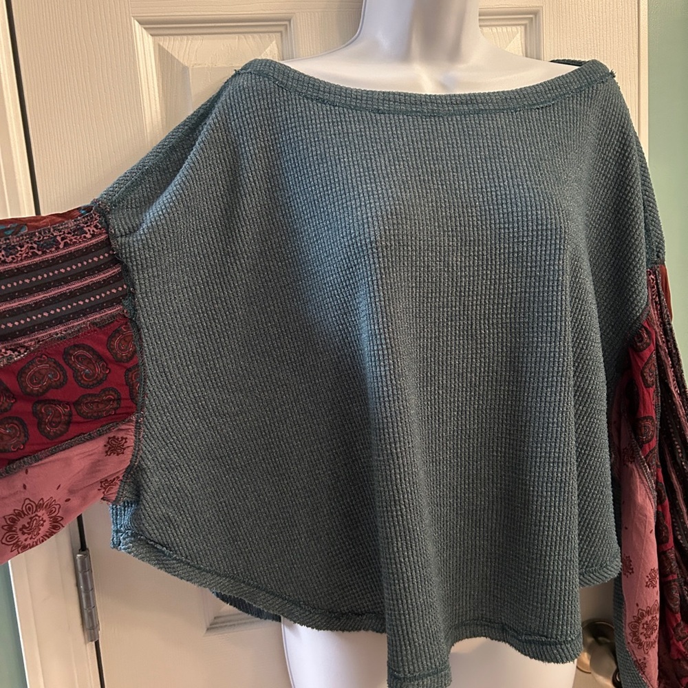 EUC We The Free Teal Blossom Thermal Top - Picture 5 of 9